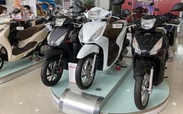 Giá xe máy giảm kỷ lục: Winner X lao dốc gần 20 triệu đồng, Honda Vision, SH... bán dưới mức đề xuất, có xe tặng kèm smartphone