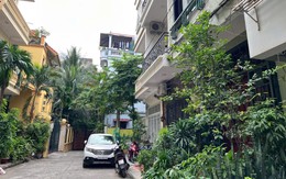 Nhà đầu tư rút tiền tiết kiệm săn “hàng ngộp”