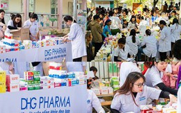 Dược Hậu Giang chăm sóc sức khỏe cộng đồng tại Hòa Bình, bà con đến khám đông kỷ lục