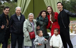 Hồ Ngọc Hà khoe ảnh đón Noel, nhìn qua cũng biết mối quan hệ với bố mẹ chồng thân thiết thế nào