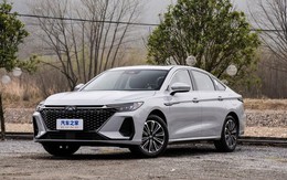 Siêu phẩm sedan "uống" xăng 1 lít/100 km, giá bán mới là điều gây chú ý