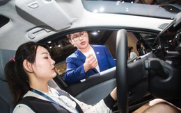 Nghề bán ô tô điện ở Trung Quốc thật sự 'hái' ra tiền?