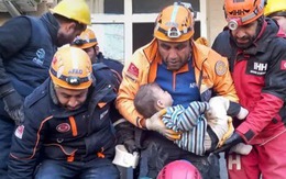 Điều kỳ diệu trong thảm họa động đất Thổ Nhĩ Kỳ - Syria: Bé trai 2 tuổi sống sót sau 78 tiếng bị chôn vùi dưới đống đổ nát