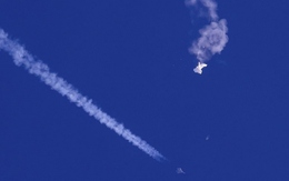 Thêm 1 UFO bị bắn rơi trong vùng trời của Mỹ