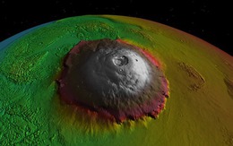 Ngọn núi lửa lớn nhất Hệ Mặt Trời đang ở đâu?
