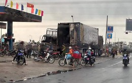 Xe tải và container đậu sát cây xăng bốc cháy ngùn ngụt ở Quảng Nam