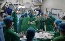 Cuộc đua 'trắng đêm' ghép tạng xuyên Việt của 2 bệnh viện đầu ngành