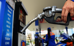 Bộ Tài chính ‘từ chối’ toàn quyền điều hành giá xăng dầu