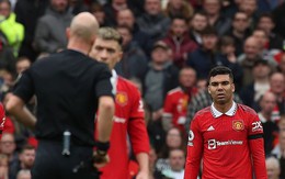 HLV Ten Hag 'nổi khùng' với trọng tài vì thẻ đỏ của Casemiro, ám chỉ MU bị 'đánh hội đồng'