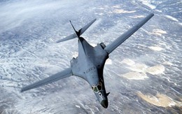 Máy bay ném bom chiến lược B-1 Mỹ áp sát Triều Tiên