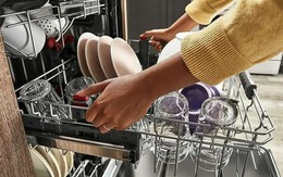 Bạn thực sự có thể tiết kiệm tiền bằng việc thay đổi cách xếp đồ vào máy rửa bát và đây là những gì bạn nên làm theo
