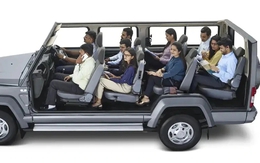 Độc lạ SUV 10 chỗ giống G-Class: Không có cửa lùa, nghĩ cảnh ra vào hàng ghế 4 đã thấy mệt