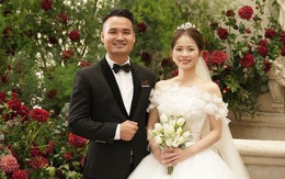 Cô dâu Phú Thọ được bố mẹ chồng tổ chức hôn lễ thổn thức: "Con trai vui sướng khi giờ có bố, còn tôi hạnh phúc vì có tới tận 2 nhà ruột thịt"