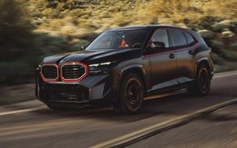 BMW vừa ra mắt mẫu xe lạ đời: Mạnh nhất nhưng không nhanh nhất, không phải xe điện nhưng đi được vài chục km không tốn giọt xăng nào