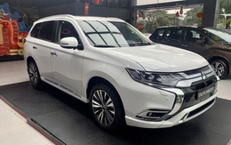 Mitsubishi Outlander đời 2022 giảm kịch sàn tại đại lý: Cao nhất gần 130 triệu đồng, bản CVT gần ngang Xpander Cross