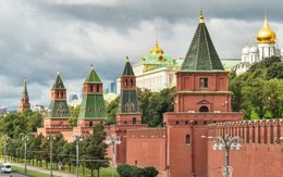 Vì sao những bức tường điện Kremlin có màu đỏ gạch?