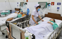 TP HCM: Bệnh viện thiếu điều dưỡng vì việc nhiều, lương thấp
