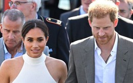 Khoảnh khắc Harry - Meghan bị rượt đuổi suốt hai tiếng