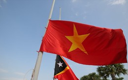 Khoảnh khắc quốc kỳ Việt Nam tung bay ở SEA Games 32