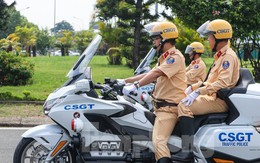 Ngắm dàn siêu xe Honda Gold Wing 2023 của CSGT dẫn đoàn ở Hà Nội