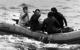 Sống sót sau vụ giải cứu tàu lặn lịch sử, người đàn ông kể lại ký ức kinh hoàng