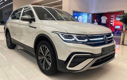 VW Tiguan 2023 giảm giá kỷ lục còn hơn 1,6 tỷ tại đại lý, rẻ gần ngang Kia Sorento