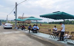 Hy hữu: Nhọc nhằn gồng lãi, nhà đầu tư bất động sản chấp nhận bán nhà phố, cố giữ đất tỉnh