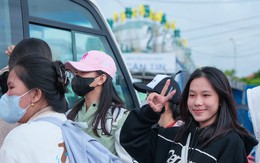 Hàng trăm thí sinh ở Kiên Giang vượt biển vào đất liền thi tốt nghiệp THPT