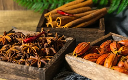 5 loại gia vị sẵn trong căn bếp của mỗi gia đình có lợi ích sức khỏe cực tốt nhưng nhiều người lại "lười ăn"