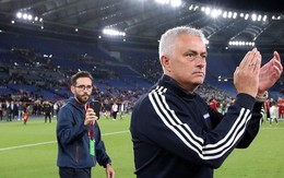 Mourinho đưa ra thông điệp thể hiện lòng trung thành với Roma