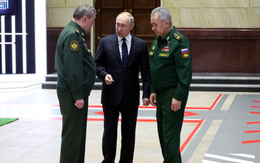 Tướng Nga báo cáo với Tổng thống Putin cách đẩy lùi chiến dịch lớn của Ukraine