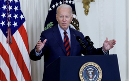 Ông Biden: Mỹ sắp hết đạn pháo