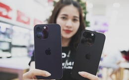 "Gió đổi chiều" trong cuộc chiến giá rẻ, khách Việt mua điện thoại iPhone, Samsung đang hưởng lợi