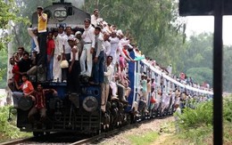 Chứng khoán liên tục tăng tốc, chuyên gia chỉ ra lý do khiến nhiều nhà đầu tư "đứng ngoài quan sát" vẫn chưa thể xuống tiền