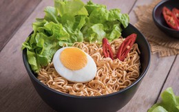 Cách nấu mì tôm loại bỏ các chất không có lợi cho sức khỏe