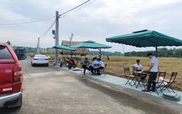 Nhà đầu tư bất động sản “thở phào” vì bán được đất: “Cắt lỗ mà có khách mua đã là may”