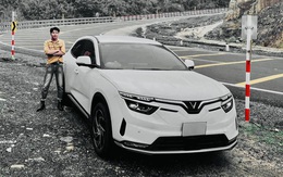 Chủ xe VinFast VF 8 sau 1.000km cập nhật phần mềm: 'Hết nhiều lỗi, tự lái mượt nhưng bị tắt bớt tính năng'