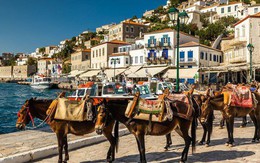 Hòn đảo bình yên nổi tiếng của Hy Lạp "nói không với ô tô"