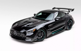 Siêu xe Mercedes-AMG GT Black Series P One Edition được bán đấu giá