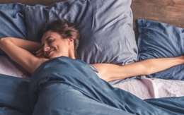 Cặp đôi không ngủ chung giường suốt 3 năm, nhận ra lợi ích khó tin