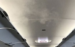 Vì sao máy bay phun hơi sương mỗi khi cất, hạ cánh?