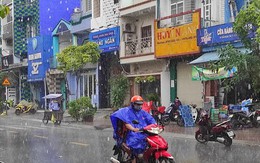 Biển Đông xuất hiện áp thấp nhiệt đới, Nam Bộ mưa rất to nhiều ngày