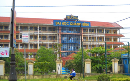 Thi hành kỷ luật hiệu trưởng, kế toán trưởng Trường Đại học Quảng Bình