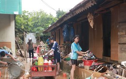 Học sinh ở Nghệ An kể lại giây phút sinh tử nơi lũ dữ, dỡ mái nhà cầu cứu