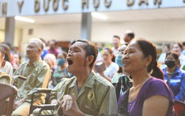 "Ăn hết cái bánh trung thu là hết bệnh"