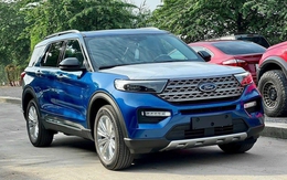 Ford Explorer đồng loạt giảm 440 triệu tại đại lý: Giá lần đầu dưới 2 tỷ, dễ cạnh tranh hơn với Hyundai Palisade