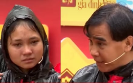 Xót xa trước nữ sinh mồ côi cha, MC Quyền Linh rút tiền túi mua tặng xe đạp điện