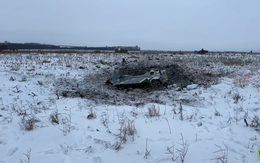 Moscow tố Kiev cố tình bắn rơi máy bay chở 74 người, tiết lộ về máy bay thứ 2