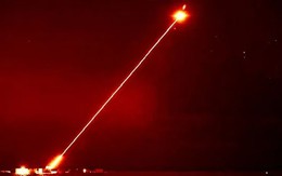 Vũ khí laser DragonFire mới có thể bắn hạ máy bay không người lái