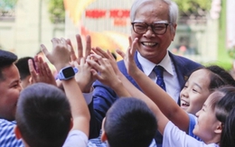 Thầy hiệu trưởng ở Hà Nội cho biết: Kiểm tra 500 học bạ đầu vào lớp 10 thì hết 300 học sinh khá giỏi đều có lời phê giống nhau
